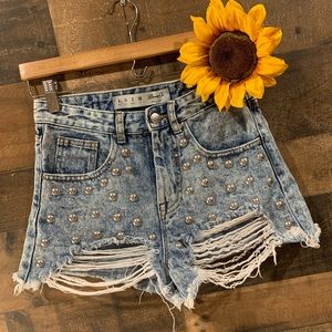 Deconstructed Stud’d Shortie